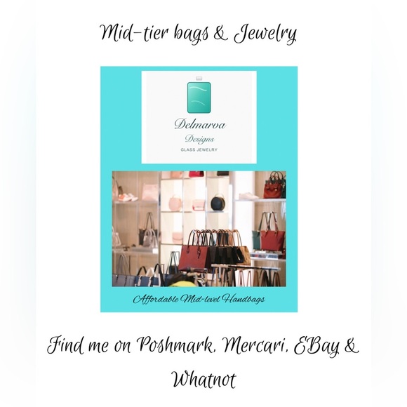 Coach F58033 Signature Canvas L-Zip Wristlet – Khaki/Brown with Red Leather Trim - Picture 4 of 9